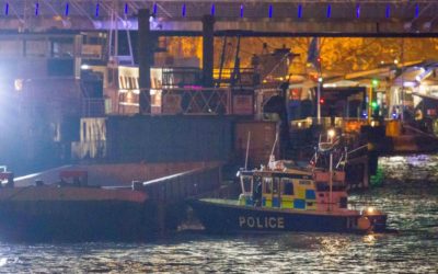 BOAT RACE COULD BE CANCELED AFTER UNEXPLODED BOMB IS FOUND IN THAMES